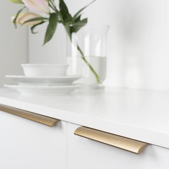 Profiel greep Ona  messing geborsteld leverbaar in 5 lengte maten