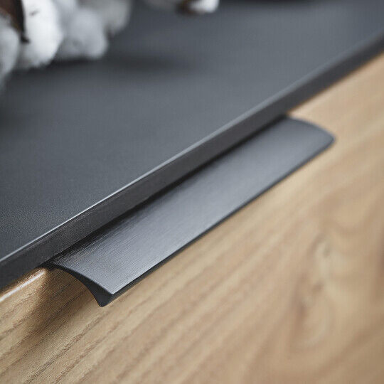 Greep Edge Straight  donker brons geborsteld